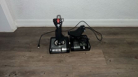 Logitech X52 Professional HOTAS Throttle & Stick Simulation Controller