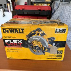 DEWALT 60V FLEXVOLT CIRCULAR SAW ( No Battery No Charger)