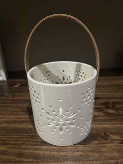 Ceramic candle holder