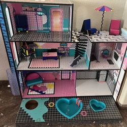 LOL Doll House