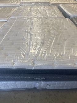 King Beautyrest Silver Pillowtop Mattress