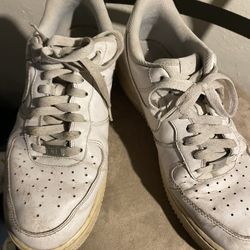 Men Nike Size 9