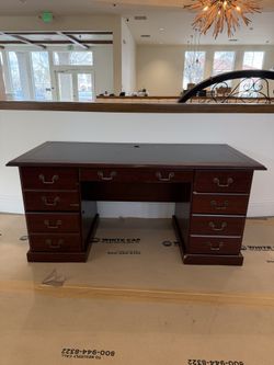 Large Desk