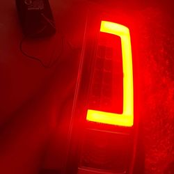 ‼️LED TAIL LIGHTS FOR CHEVY SILVERADO AND GMC SIERRA ‼️ FITS 99 TO  2007‼️ MICAS TRASERAS LED PARA CHEVY SILVERADO Y GMC SIERRA ‼️LE QUEDAN DEL 99 AL 