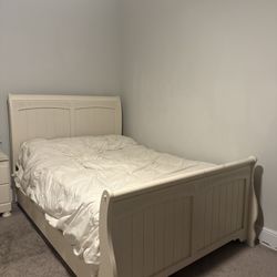 Full Bedroom Set – Coordinated Bed Frame & Furniture