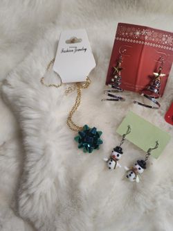 Christmas Earrings And Bow Necklace