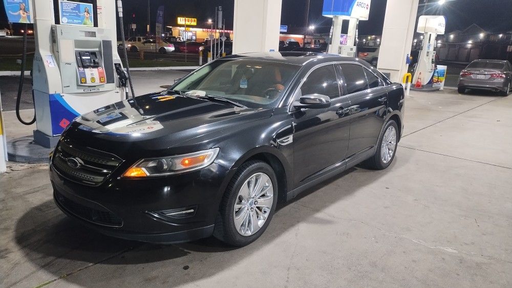 2011 Ford Taurus Limited Edition Super Clean