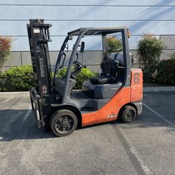 Forklift 