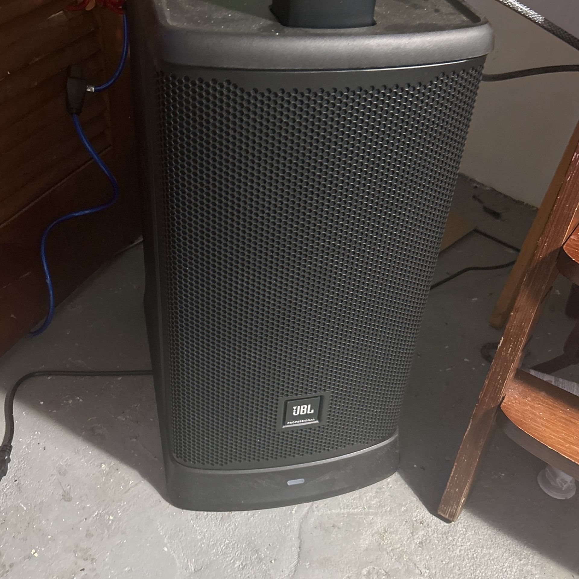 JBL Eon One