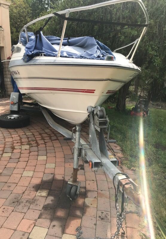 Bayliner Capri 2.3 liter sohc