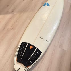 Surfboard - Auckland - 6’2” 33.7L