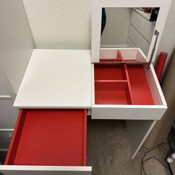Makeup Vanity