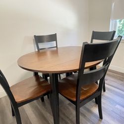 Wooden Table With Chairs 