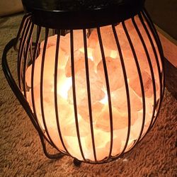Himalayan Salt lantern shapped lamp. 
