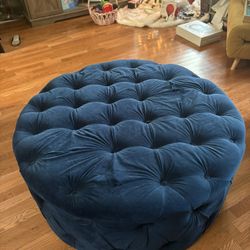 Reduced! Need Gone! Ottoman / Living Room Furniture (oceanfront Shadowlawn)