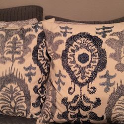 Decorative Pillows 