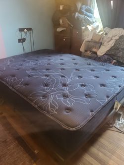 Queen mattress
