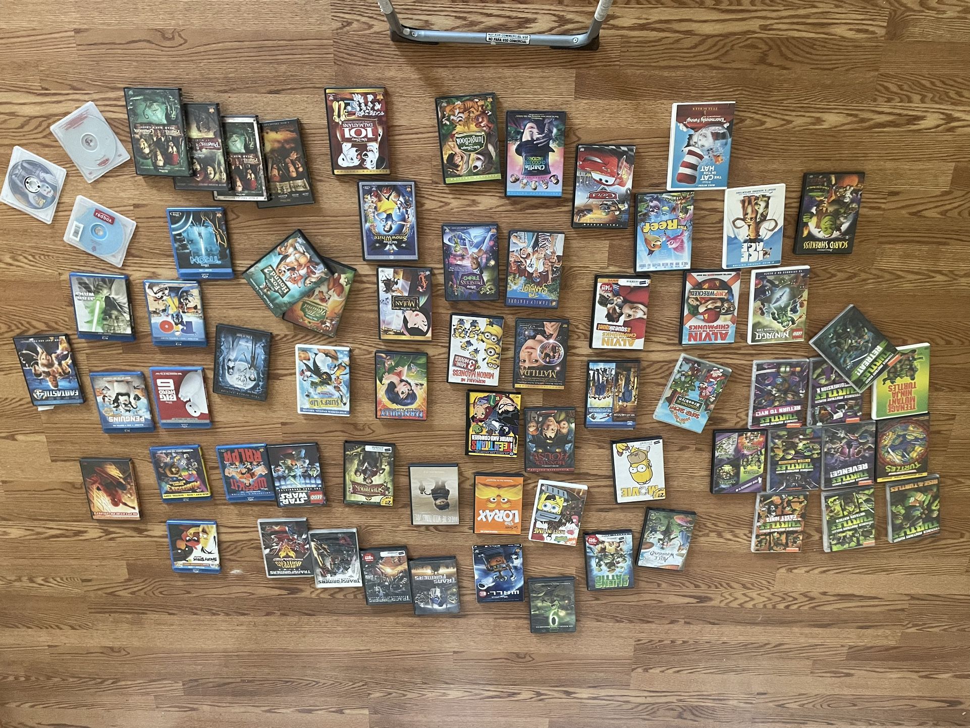 68 Kids Movies And 9 Blue Ray