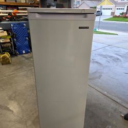 Upright freezer