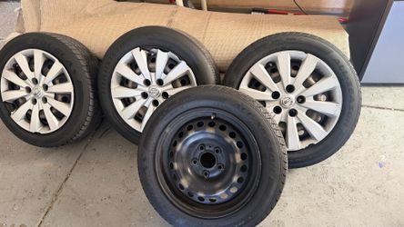 2015 Nissan Sentra rims