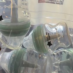 Brand New Tommee Tippee Anti Colic 