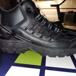 SRMAX Slip Resistent Work Boot