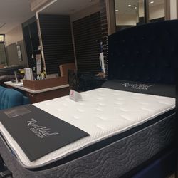 *Ad Special*---Royal Blue Mature Velvet Fabric Queen/King Beds---Starting At $299---Delivery Available 💪 