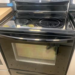 Kenmore Used Electric Stove In Black Working Perfectly 4 Months Warranty 