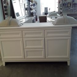 Brand New  Bathroom vanities. With TOP Rices Bariess