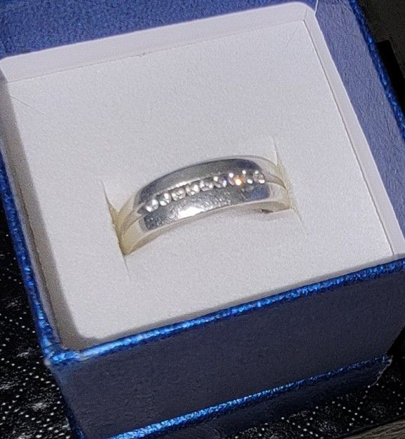 moissanite Ring Like A 7.8.or 9