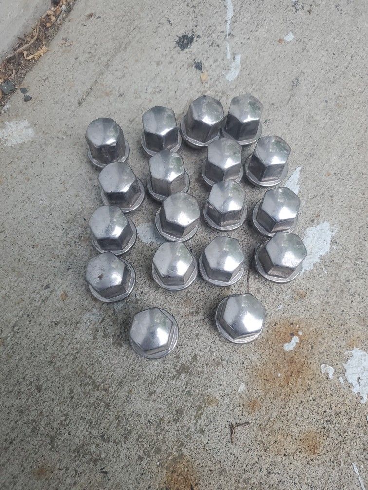 Slug Nuts For a Ford F150 Crome Ones