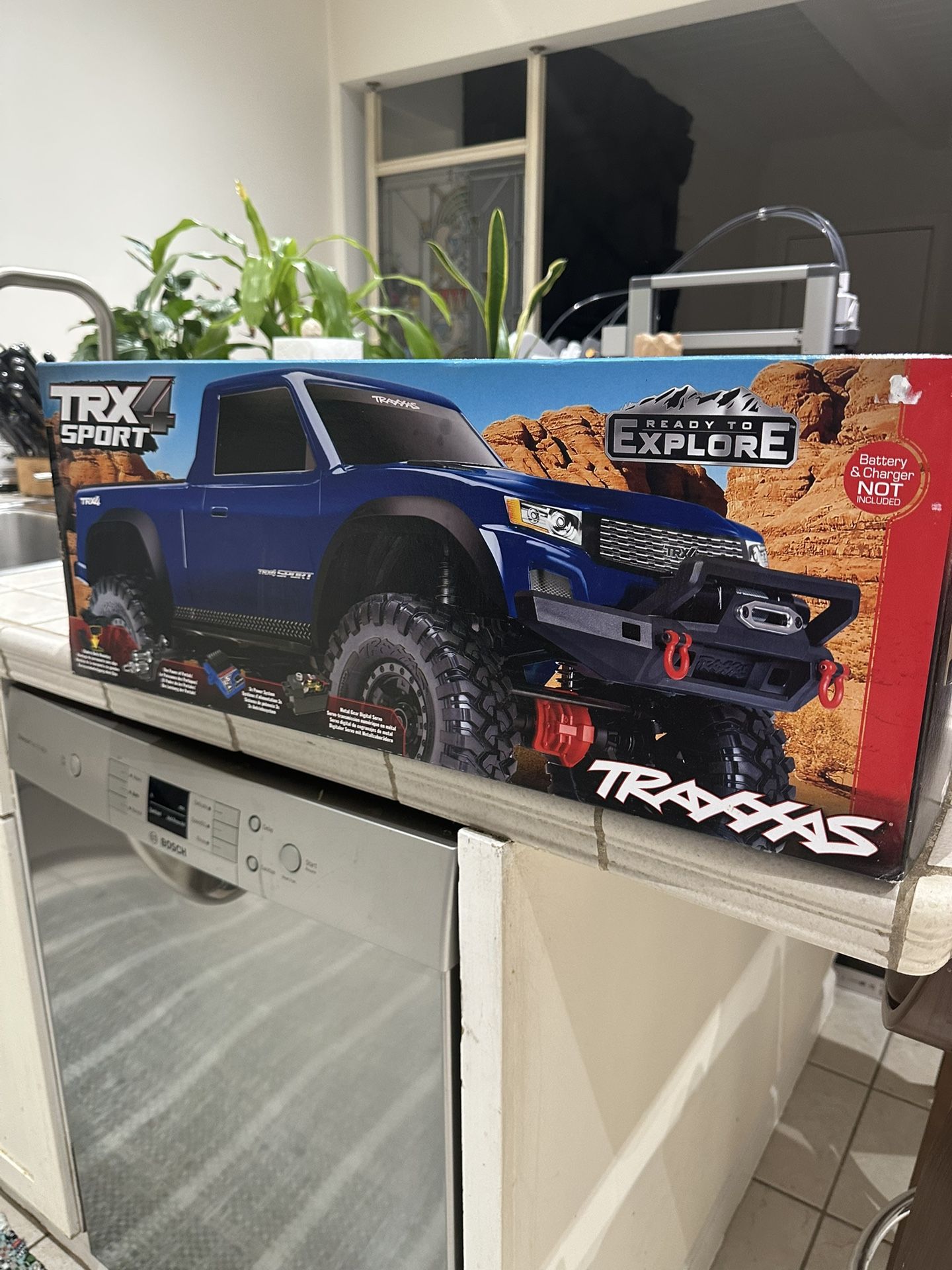 RC Truck Traxxas TRX 4 Sport With LCG Spacecraft Aluminum Frame New In Box