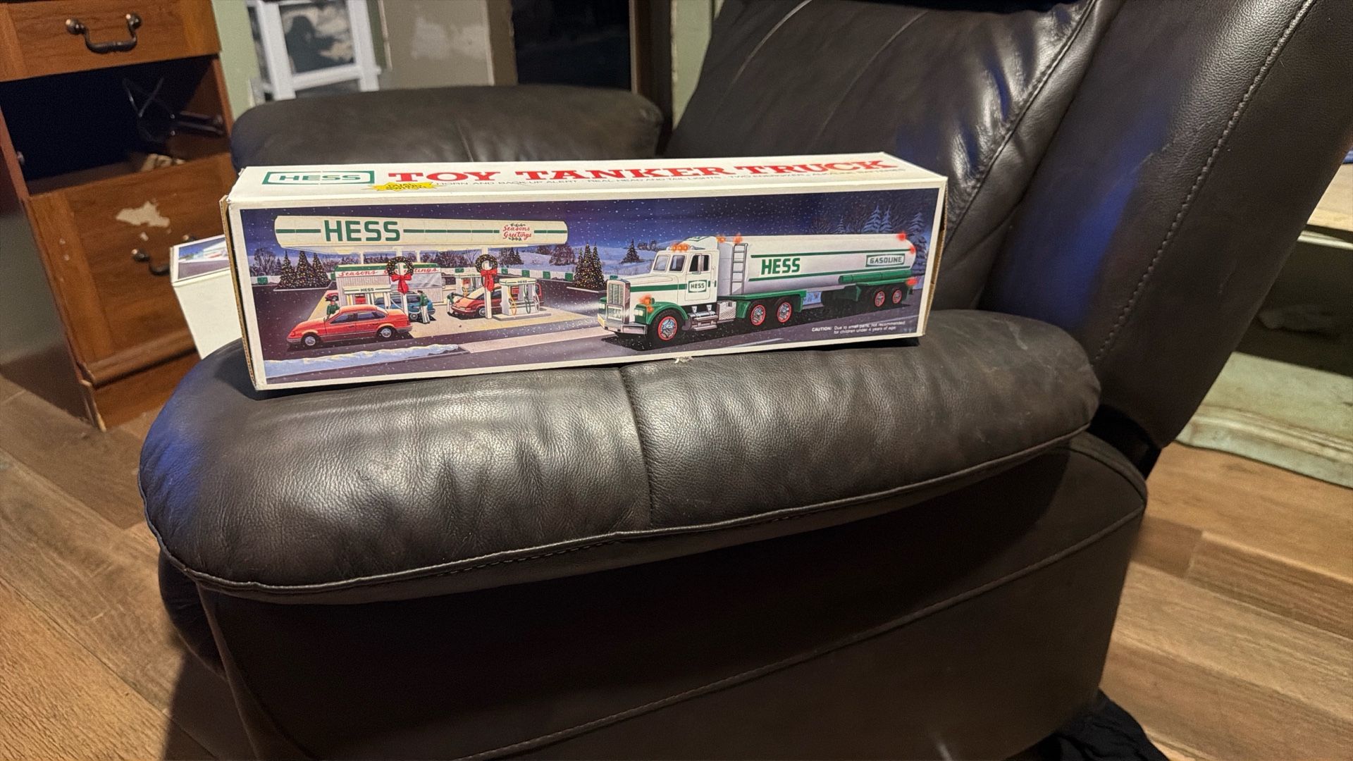 Never Opened 1990 Hess Gas Truck