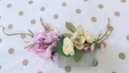 Custom made Rustic/Shabby Chic bridal/prom floral hair comb/accessor