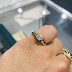 Gold Diamond Ring 