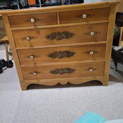 Vintage Hitchcock Maple Dresser