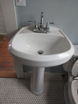 Sink, Pedestal, Faucet