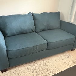 Couch with full size pull out bed