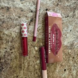 3 Piece Lip Liner Lip Gloss And Lip Plumper Set