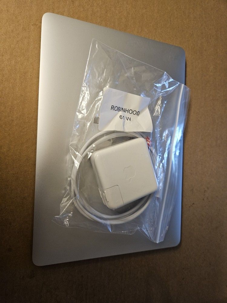 Apple Macbook Air i5 13" Screen 16gb Ram 2018 Great Condition