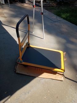 "MAX WORKS" folding platform truck..(capacity weight is 660 pounds)...(Brand new)...
