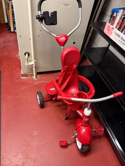 Radio Flyer Tricycle w/removable handle