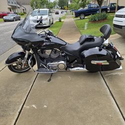 2014 VICTORY  CROSS COUNTRY MOTORCYCLE 