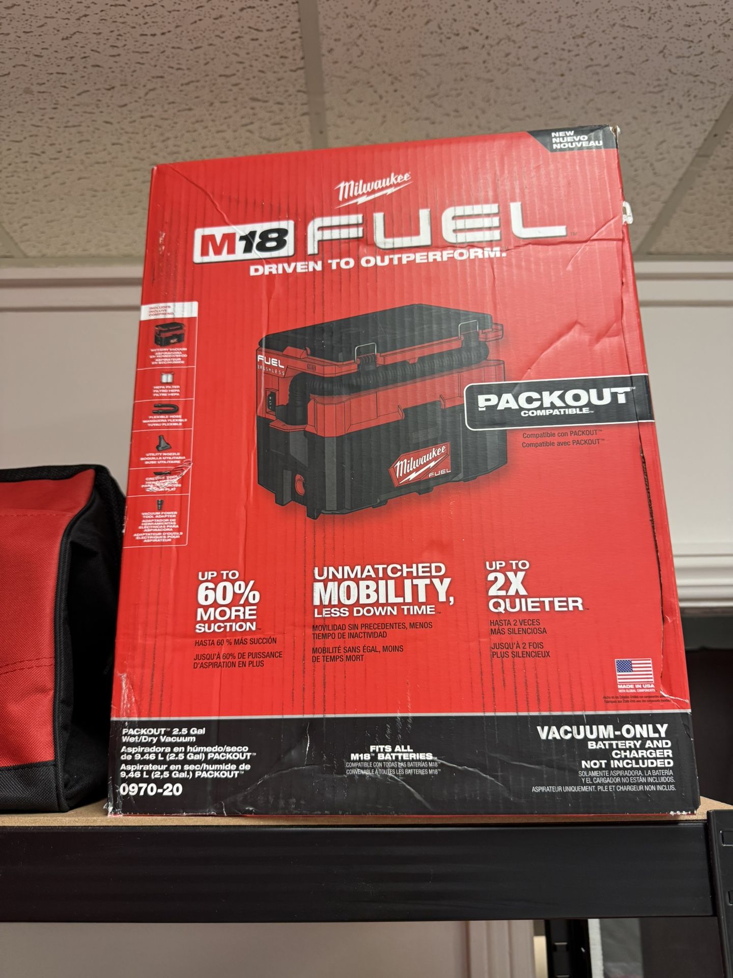 Milwaukee M18 Fuel Packout 2.5 Gal Wet/dry Vacuum