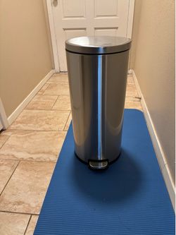 10 Gallon Stainless Steel Trash Can