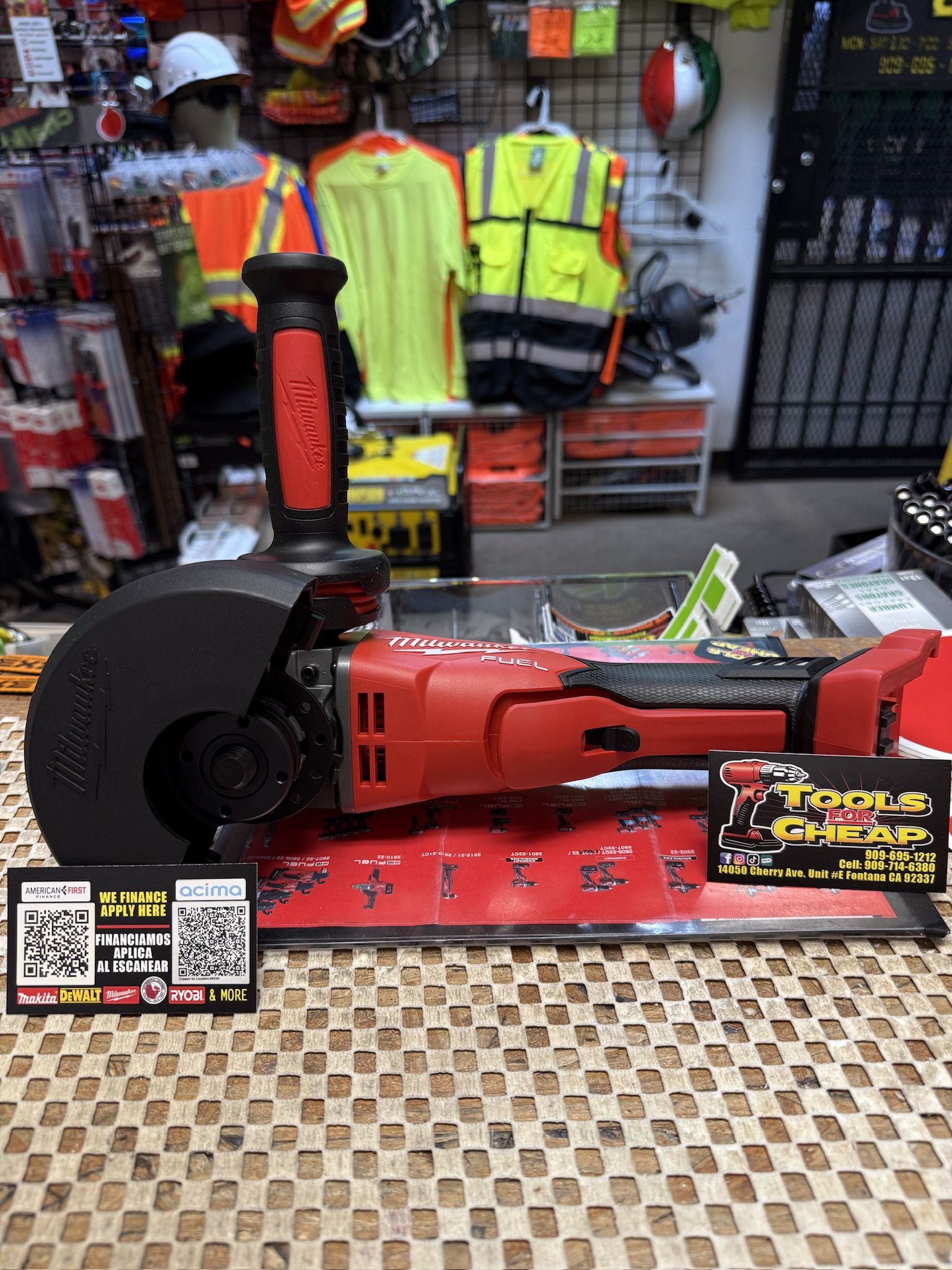 Milwaukee M18 FUEL 18V Lithium-Ion Brushless Cordless 4-1/2 in./5 in. Grinder w/Paddle Switch (Tool-Only)