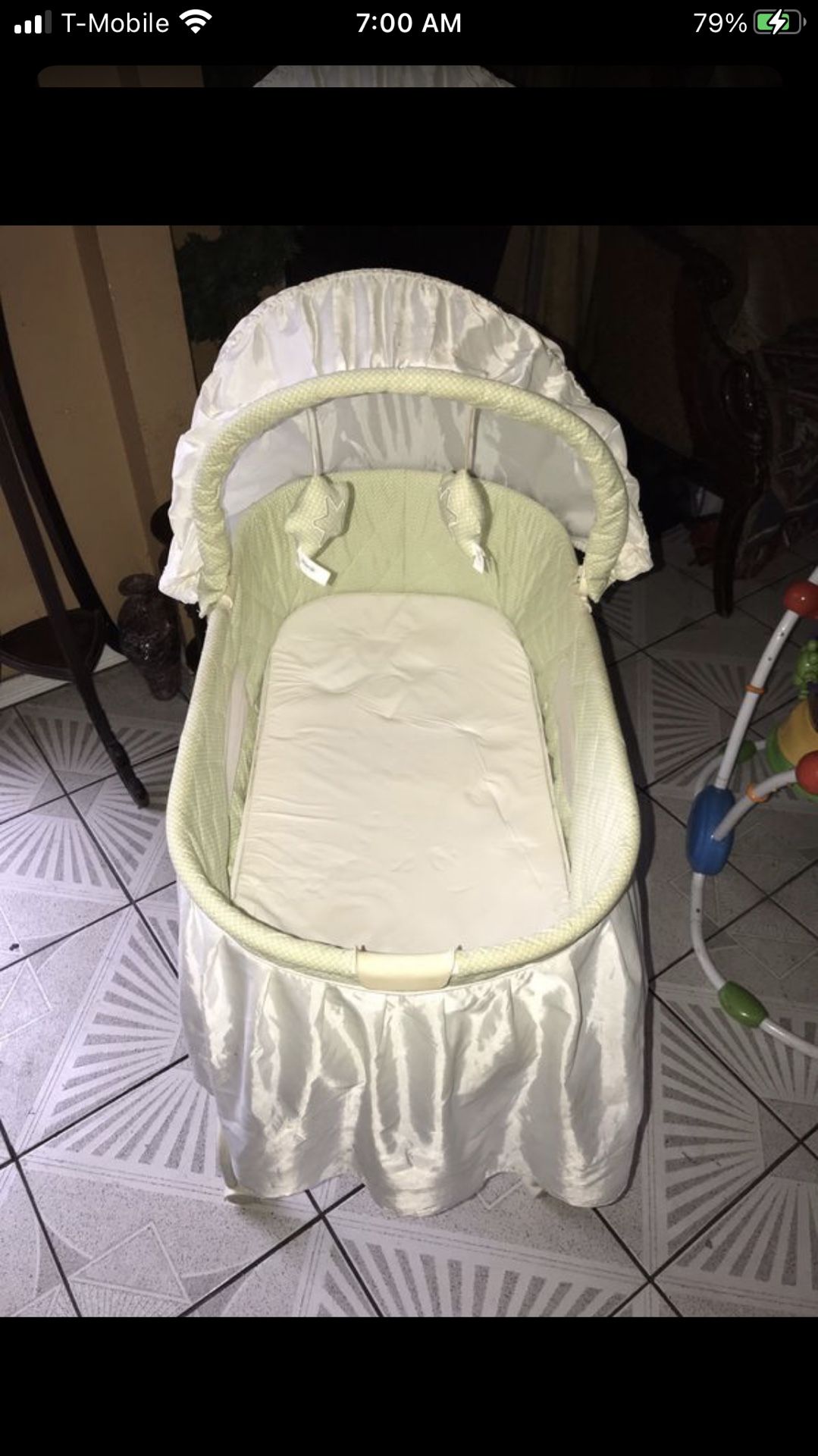 Bassinet classic style