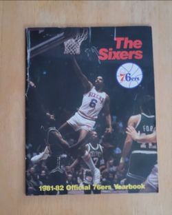 🏀 81'-82' Philadelphia 76ers Yearbook