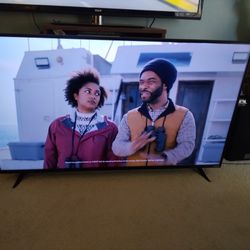 VIZIO 50" 4K UHD SMART TV WITH HDR& VOICE ASSISTANT 