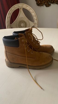 Boys timberlands size 2.5 kids